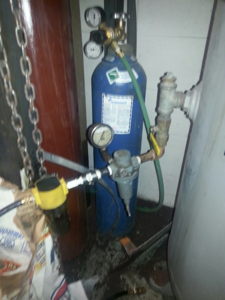 File:Regulator and filter.jpg